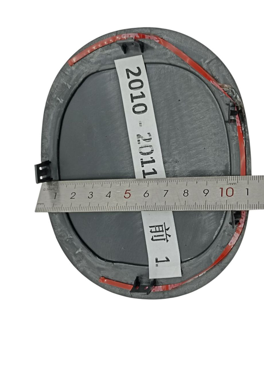 Эмблема решетки 3 (2010-2011г) черная+хром 141х111 мм под стеклом (на направляющих) Mazda (369609876)