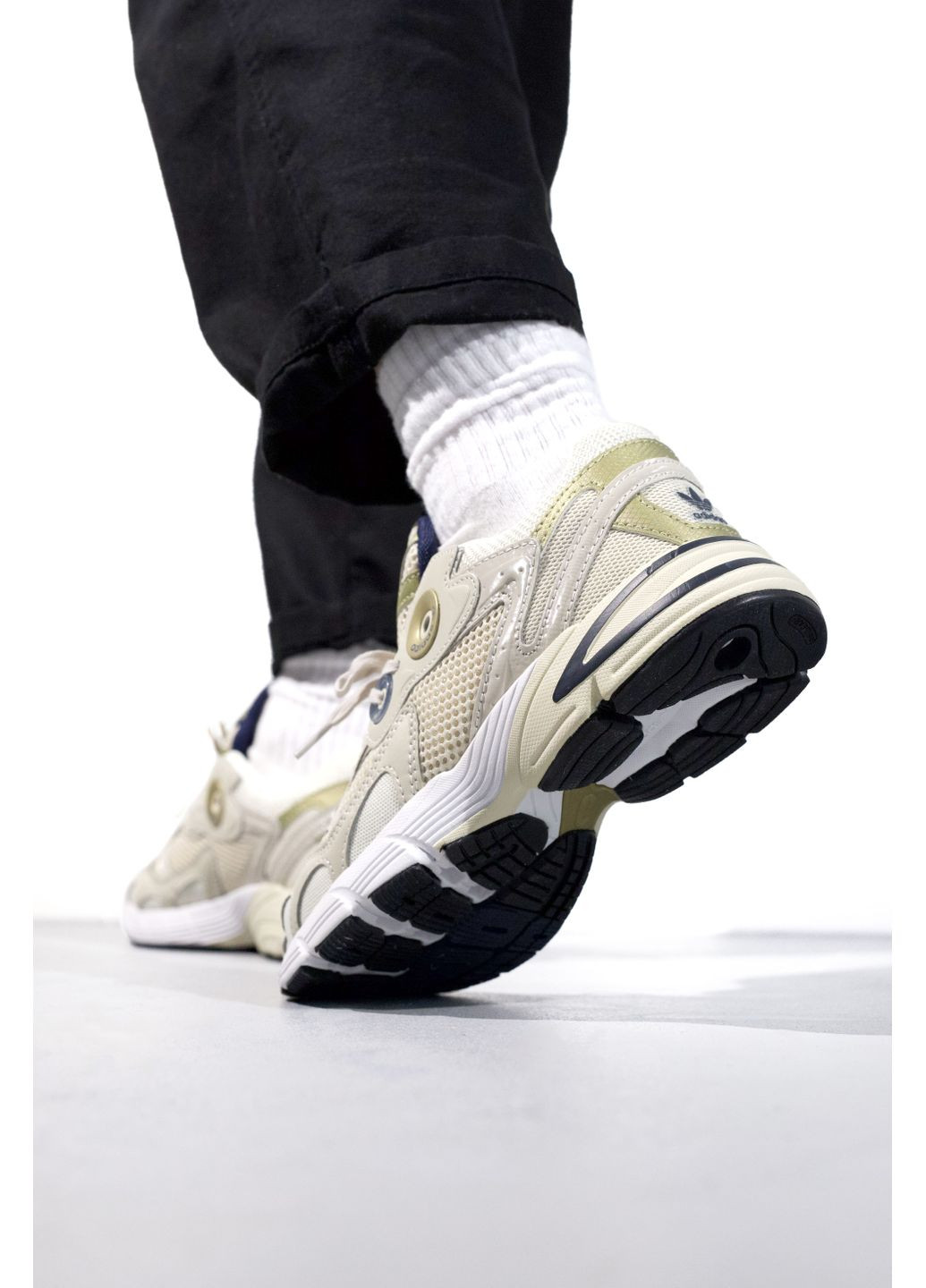 КРОССОВКИ ЖЕНСКИЕ ADIDAS ASTIR BEIGE / GOLD АДИДАС No Brand бежевые демисезоны (368884740)