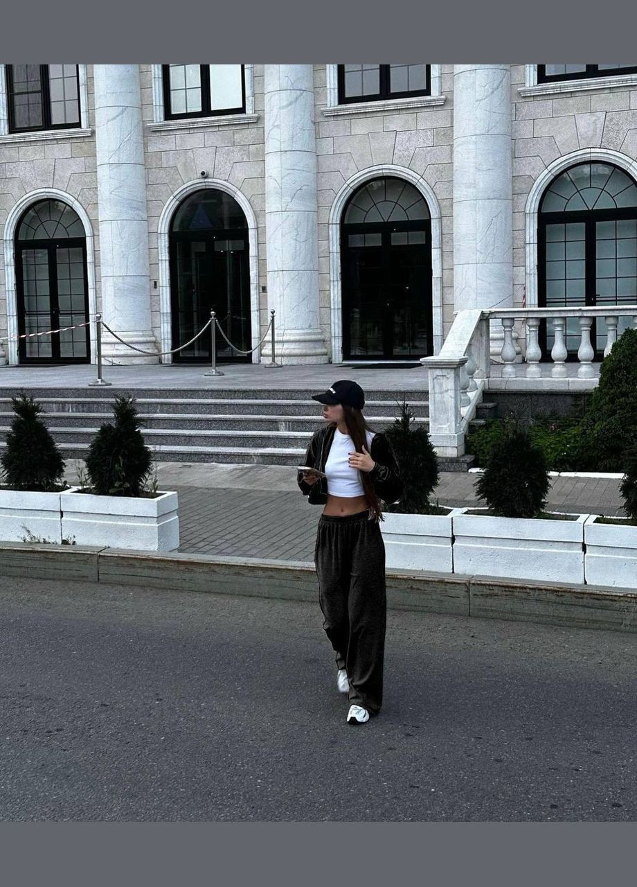 Женский велюровый костюм с кофтой и брюками. Adelante (342327876)