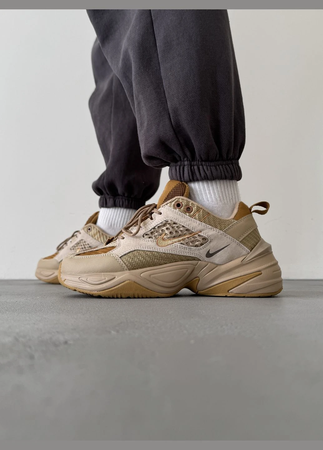 Кроссовки женские Nike M2K Tekno beige | Найк М2К Текно бежевые No Brand бежевые демисезоны (316231454)