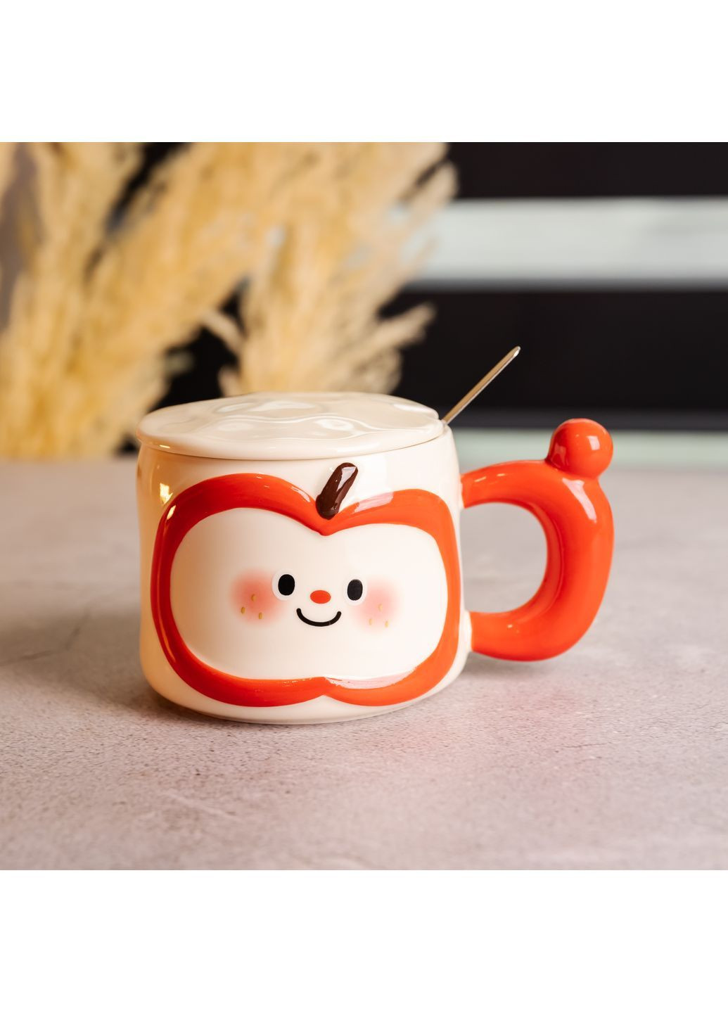 Чашка фарфоровая Cute Apple 400 мл с крышкой и ложкой, красный FM-25B No Brand (368641546)