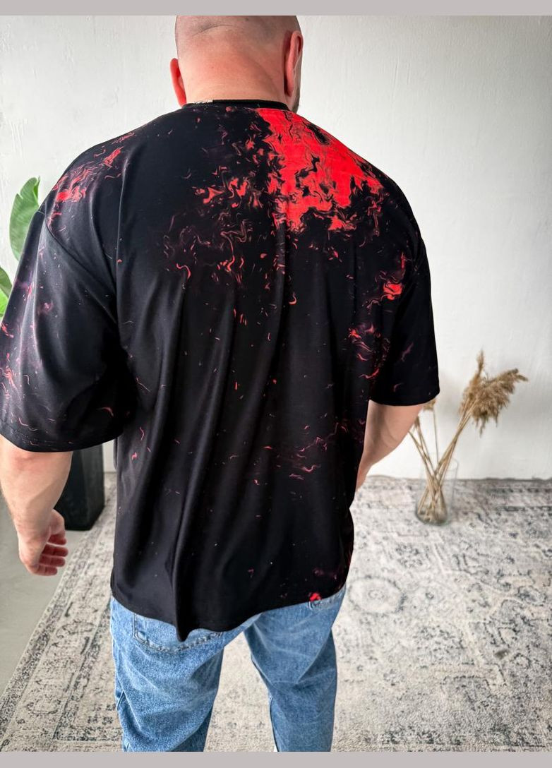 Комбинированная футболка оверсайз легкая темного цвета с принтом. No Brand