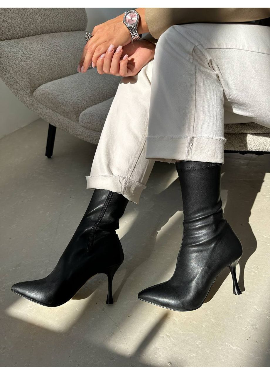 Чорні демісезонна жіночі ботильйони на шпильці еко шкіра демісезонні No Brand