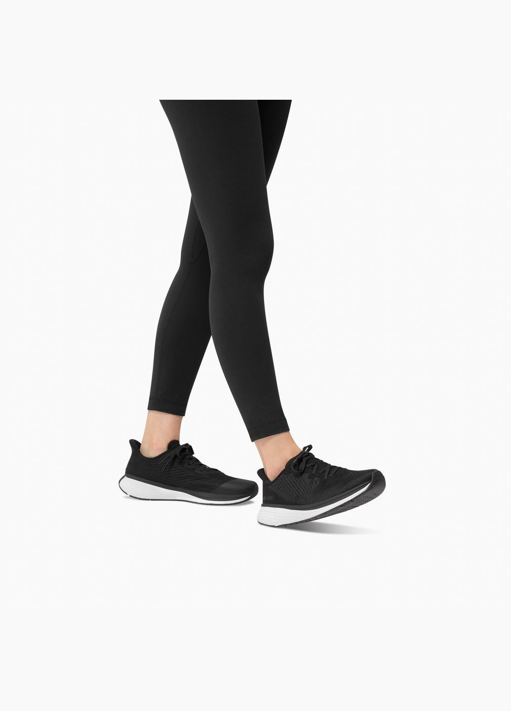 Кросівки для бігу Lane Eight The Relay Trainer RT1100 чорні літо (337093250)