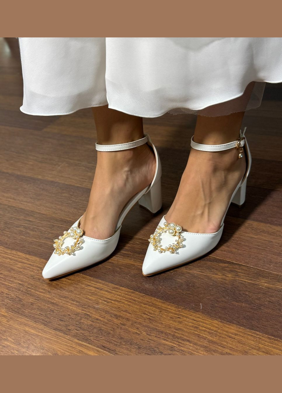 No Brand Весільні шкіряні жіночі туфлі +брошка перли (знімається)- 2-ри образи в одному 9 см - Білий колір білий з штучна шкіра, — літо (322414699)