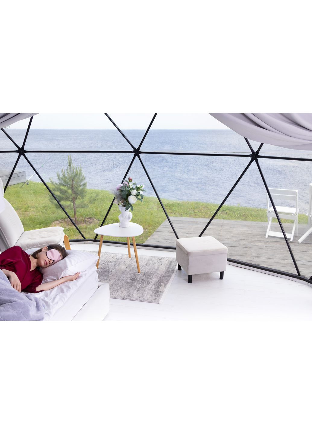 Маска для сну шовк "Чумацький Шлях" з нековзною резикою в Подарунковій упаковці Біла (1177-02) Фабрика Тиші (369550308)