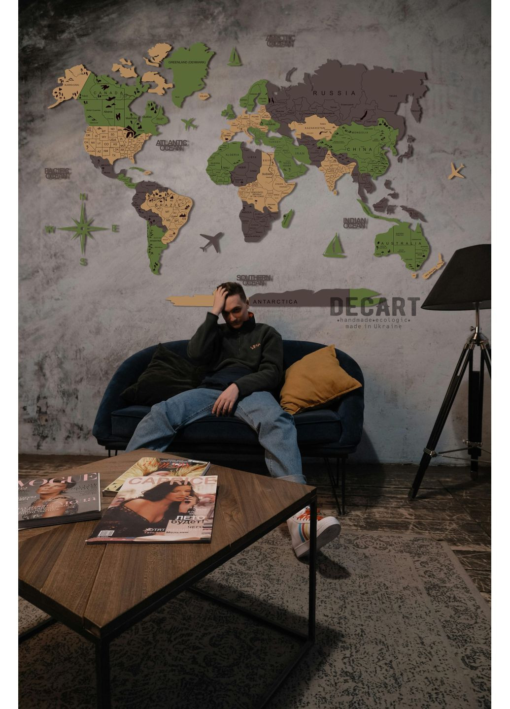 Дерев'яне панно на стіні . Декор на подарунок "Карта Миру з гравіюванням Евкаліпт" 150х90 см Decart (360611670)