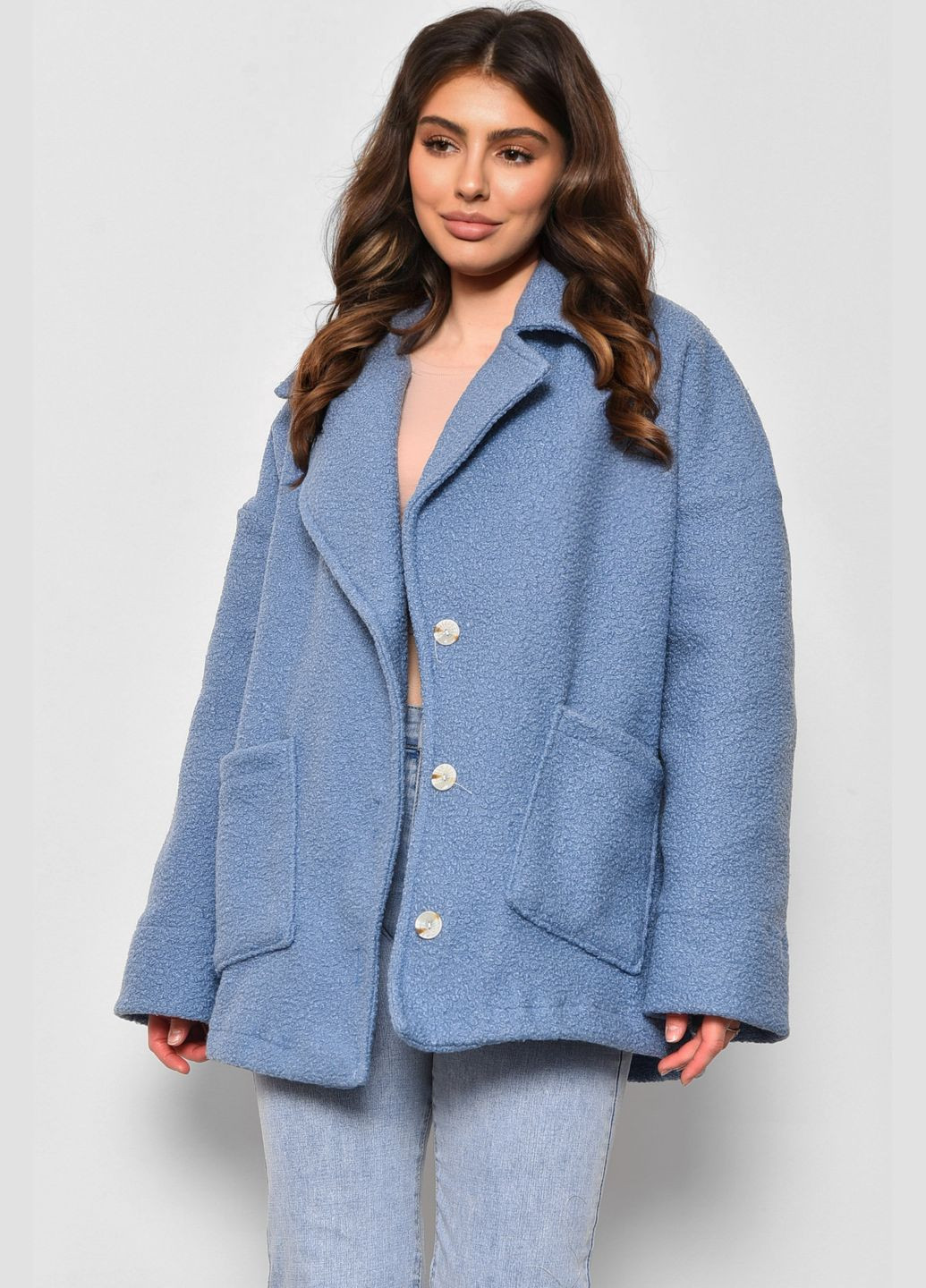 Голубое демисезонное Пальто женское полубатальное укороченное голубого цвета Let's Shop