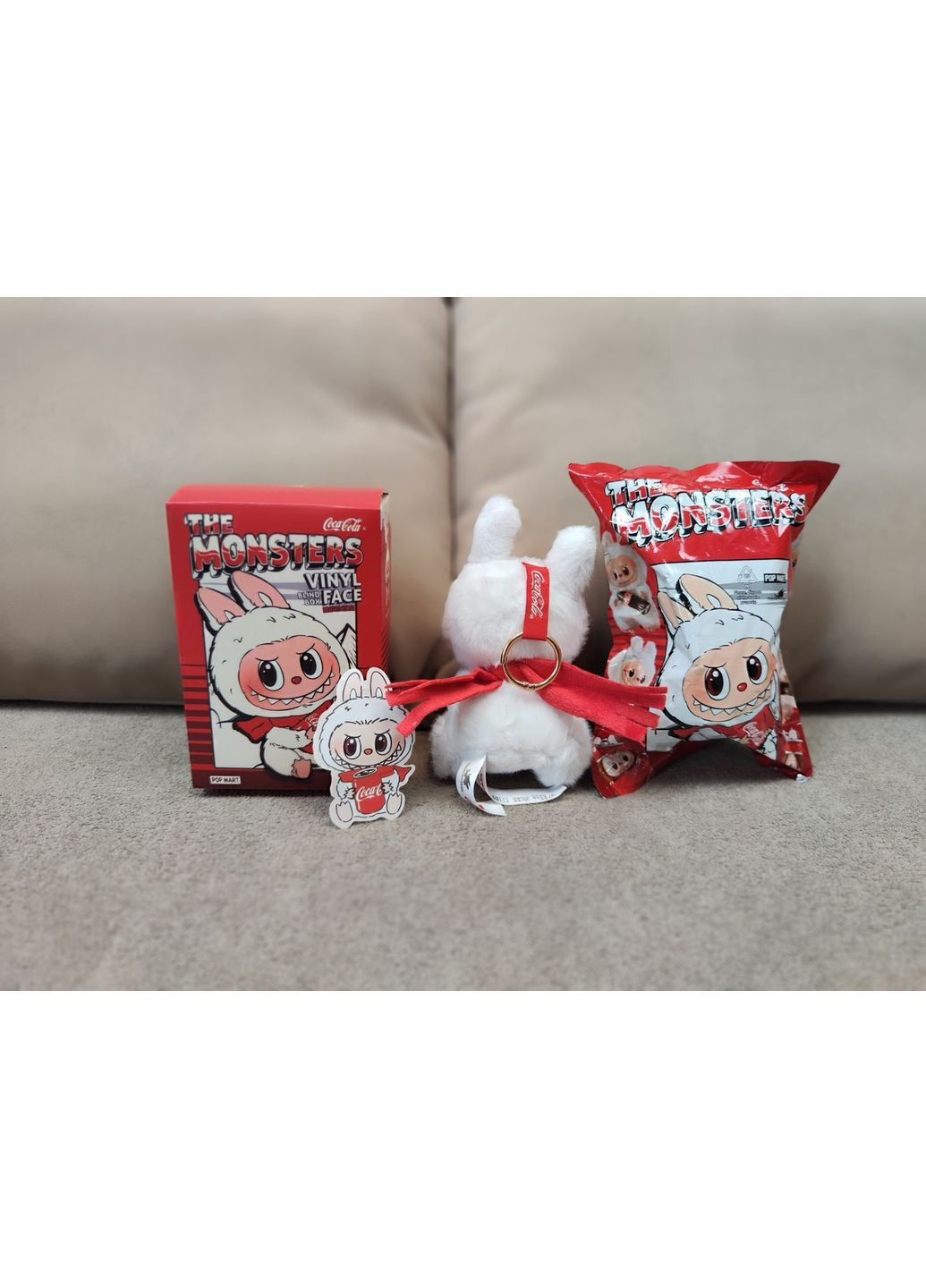 Дитяча іграшка брелок Лабубу з пляшкою Coca-Cola Біла No Brand (370368827)