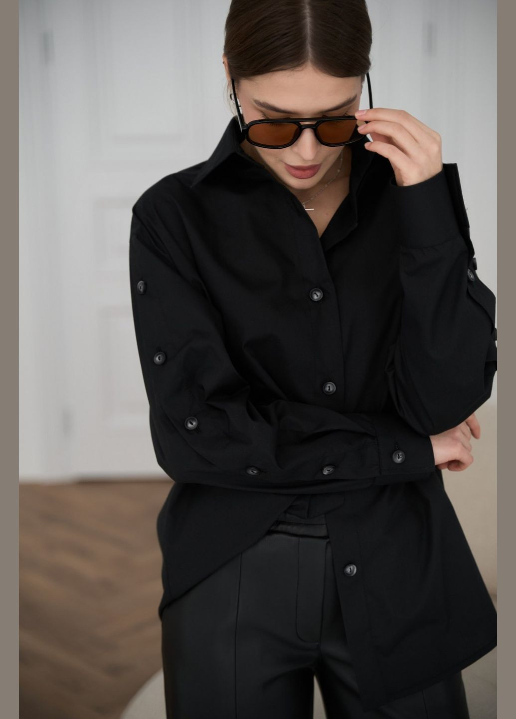 Черная женская классическая рубашка из хлопка цвет черный р.m/l 451480 New Trend