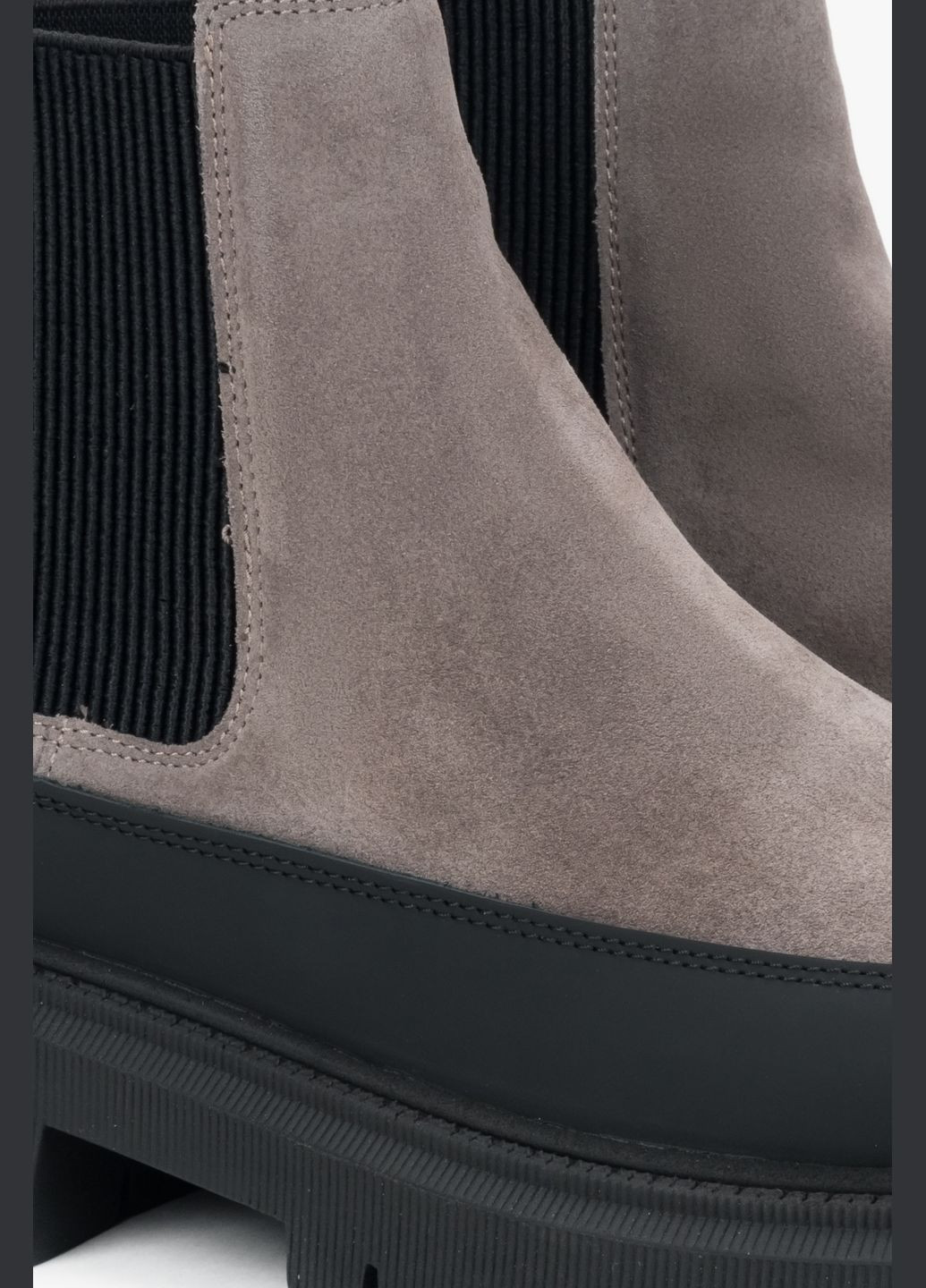 Осенние челси, цвет черный Estro