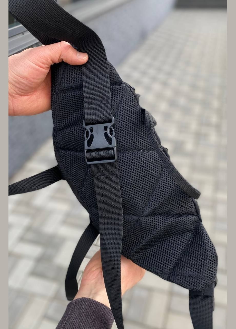 Мужская черная сумка через плечо на пояс бананка слинг TKT MK No Brand (322935334)