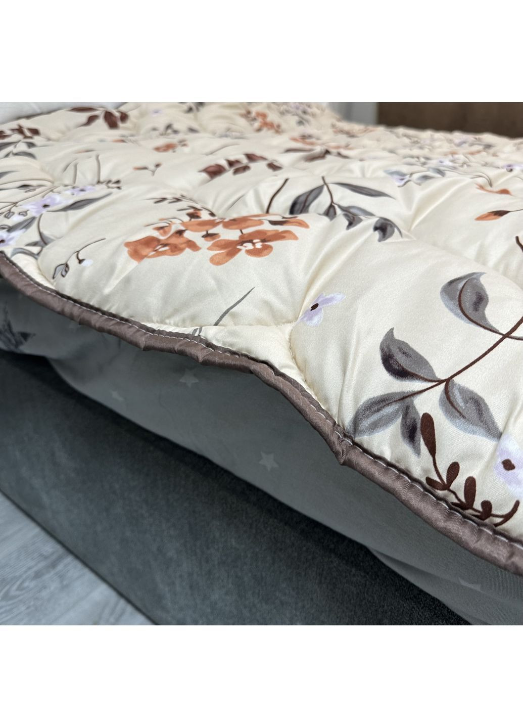 Двостороння ковдра сатин/мікрофібра розмір 150*210 см бежевого кольору. Оберіть свій ідеальний комфорт! No Brand (367912390)