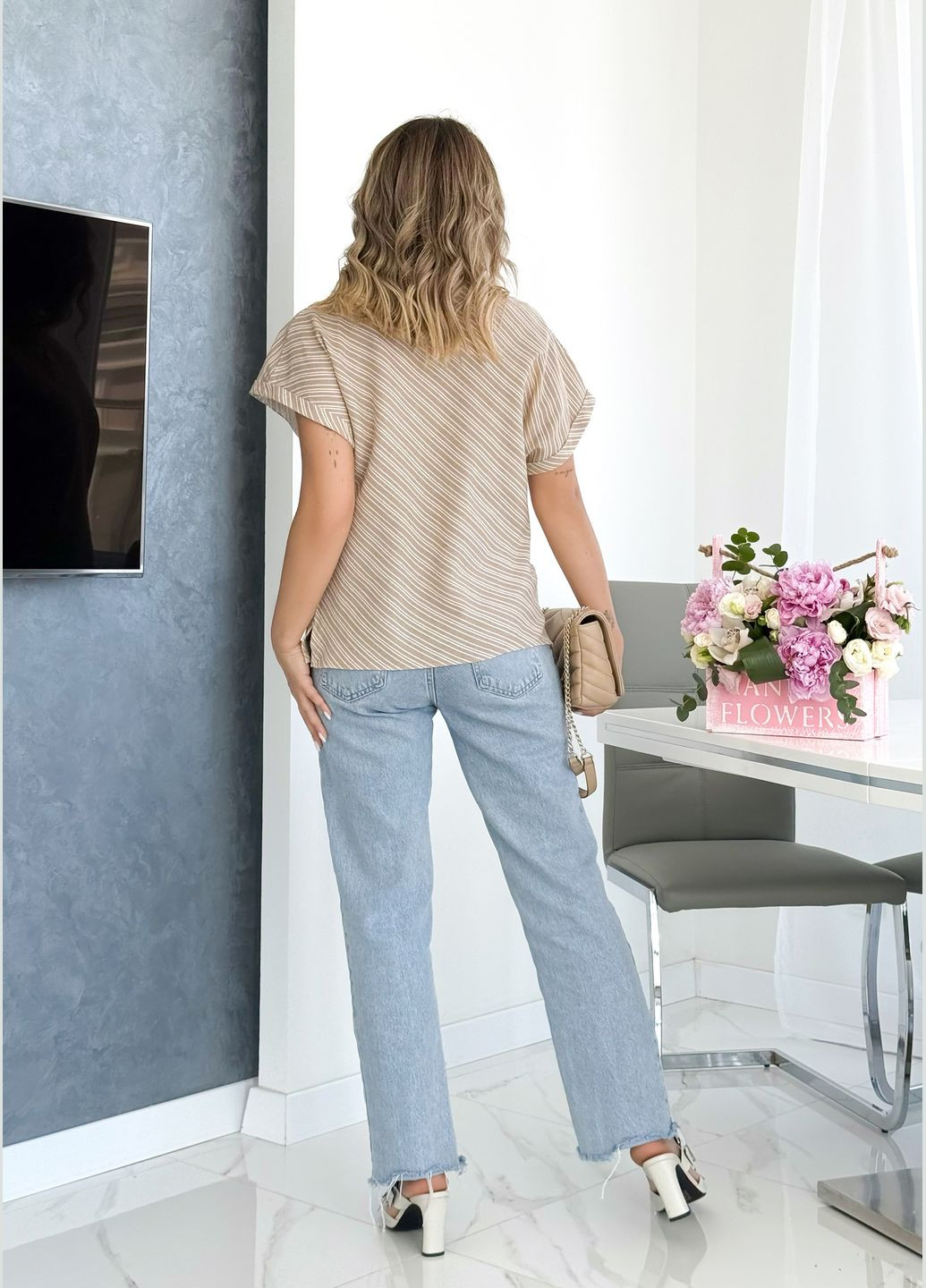 Бежевая удобная и дышащая блуза в актуальную полоску INNOE Блузка