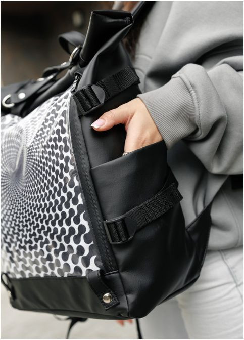 Жіночий рюкзак роллтоп з кишенею під ноутбук Чорний з принтом illusion (6250301641) Sambag (360965824)