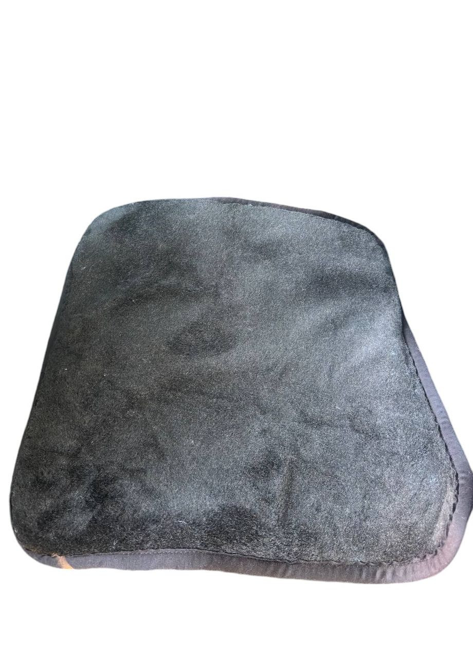 Накидка на сиденье из натуральной овечьей шерсти коричневая, длина 50 см, ширина 50 см. No Brand (330774494)