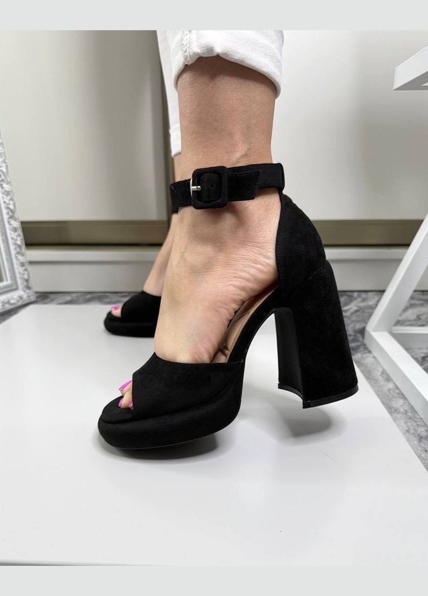 Жіночі чорні замшеві босоніжки на зручному підборі та платформі No Brand (333835049)