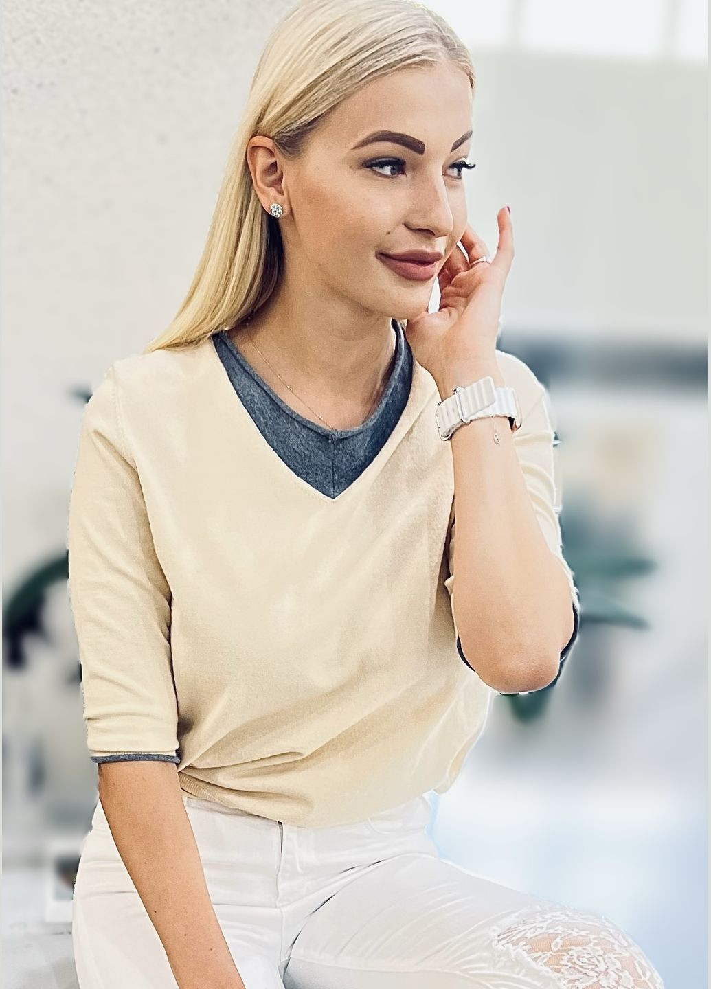 Бежевий крутезний светр люкс якості No Brand