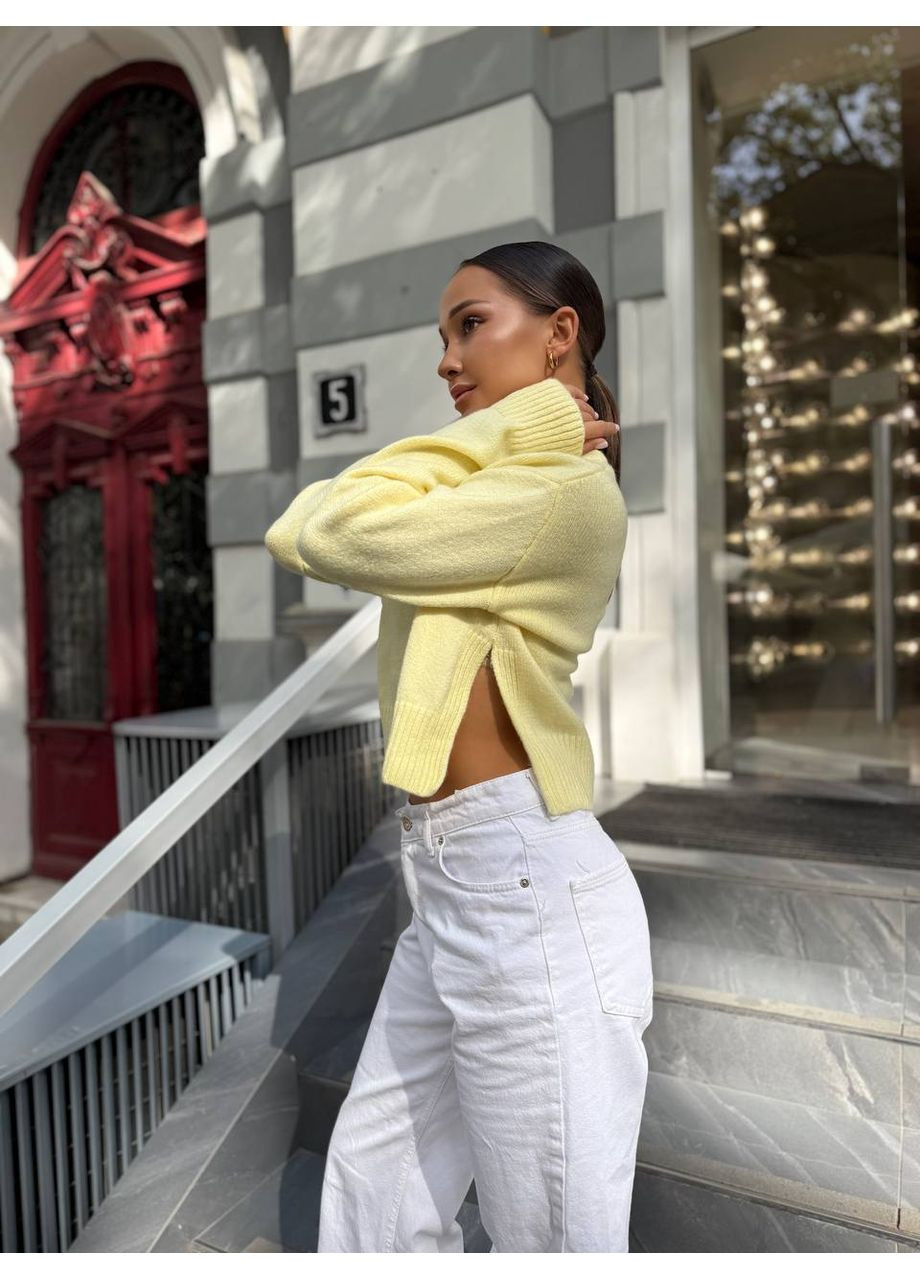 Жовтий демісезонний стильний укорочений светр з розрізом по бокам Україна