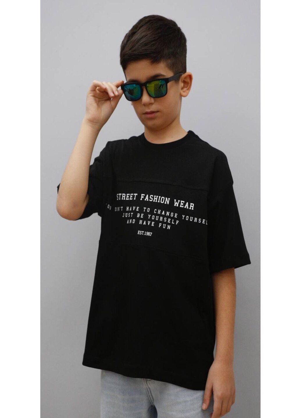 Чорна літня футболка для хлопчика в чорному кольорі Модняшки