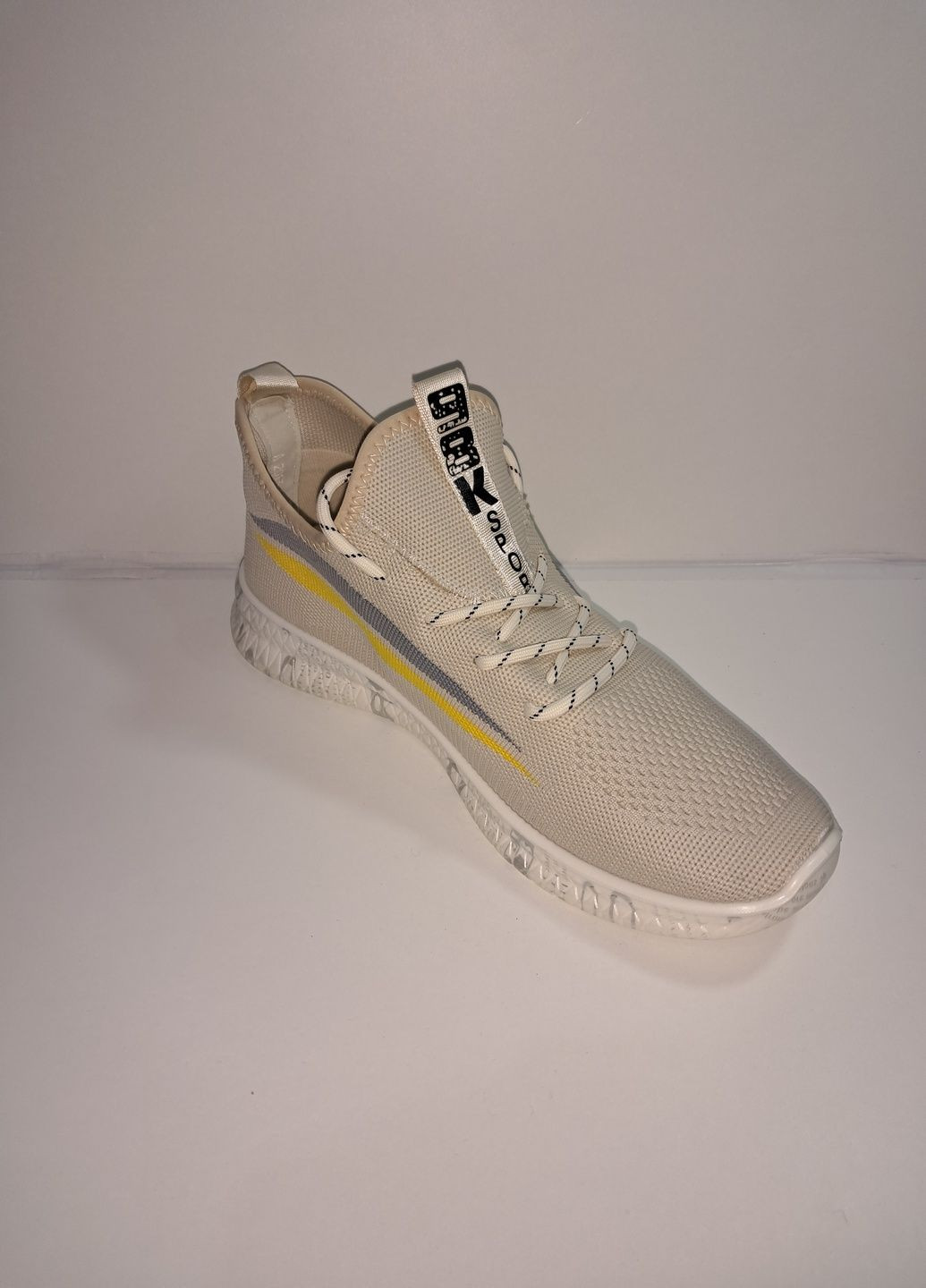 Бежеві кросівки Paliament