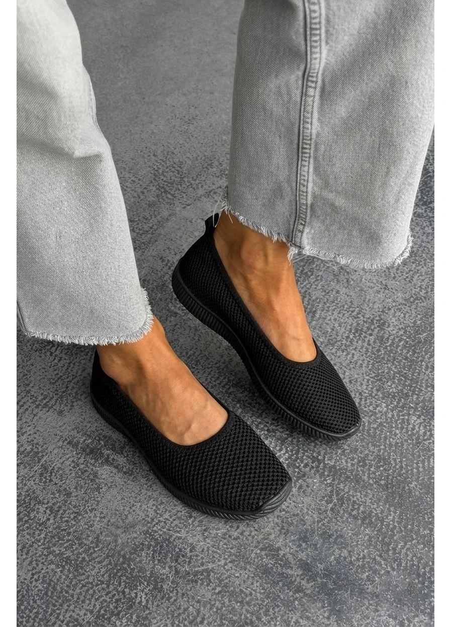Мокасини жіночі чорного кольору Let's Shop (399253528)