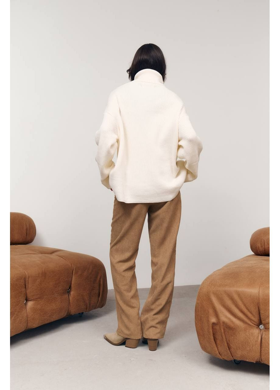 Молочний зимовий жіночий подовжений светр оверсайз з високою горловиною MonCher