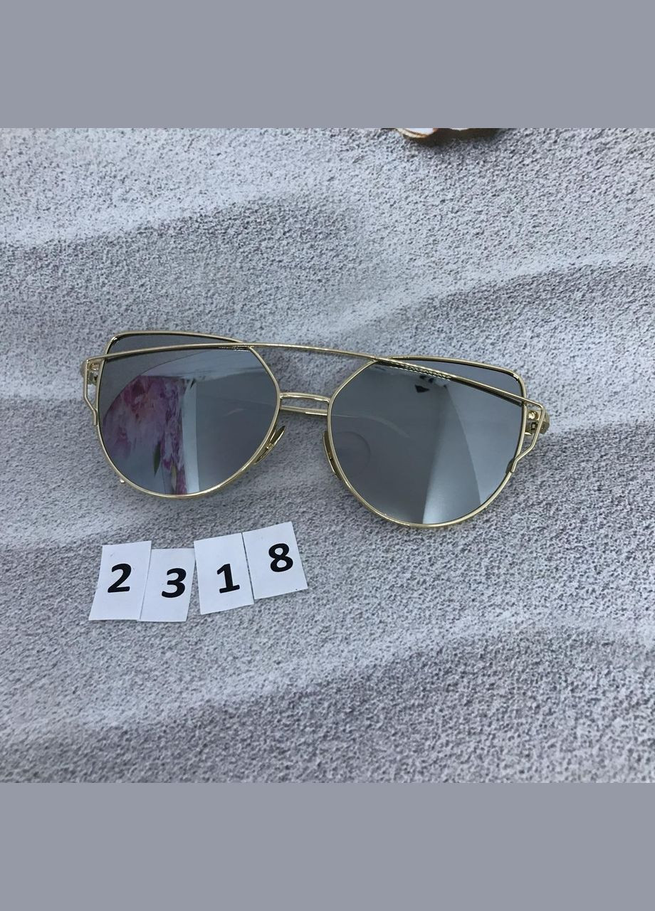 Сонцезахисні окуляри, колір сірий в золотистій оправі No Brand (302490756)