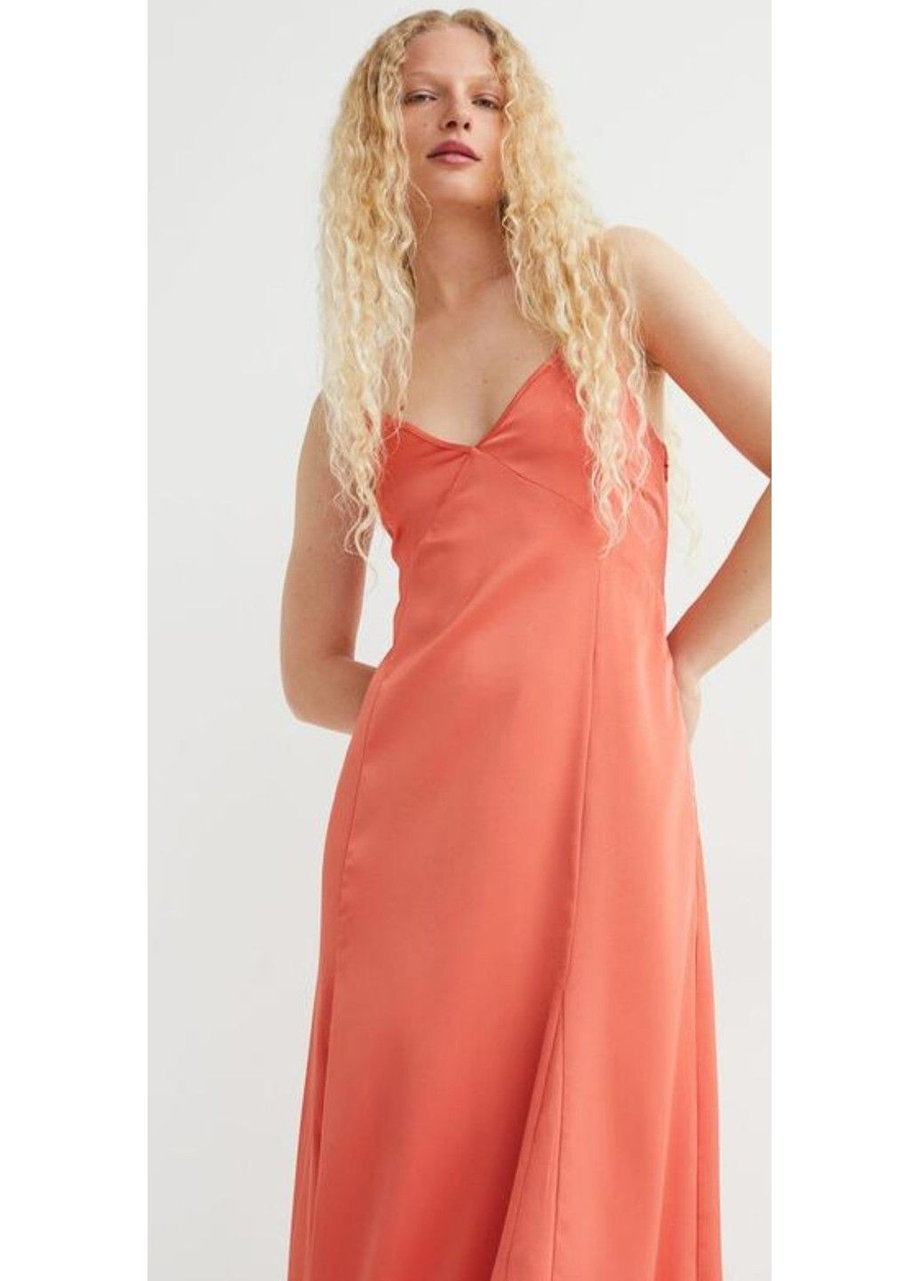 Помаранчева коктейльна жіноча атласна сукня на бретелях н&м (57037) м оранжева H&M