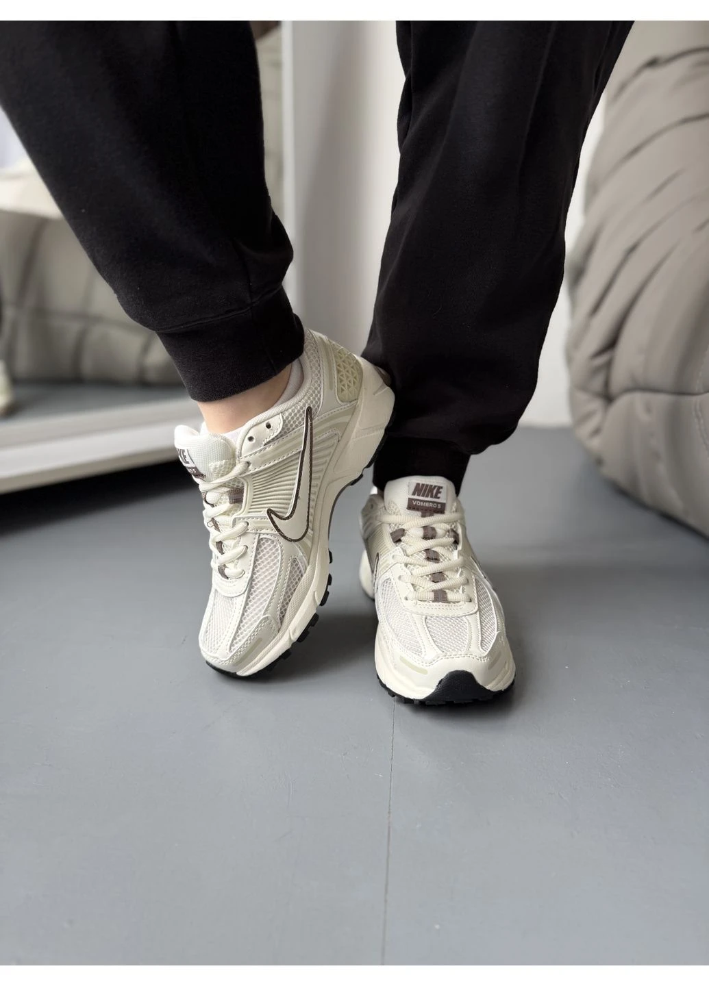 Коричневі кросівки чоловічі nike zoom roam vomero 5 sail mibrown найк вомеро 5 коричневі демісезон No Brand