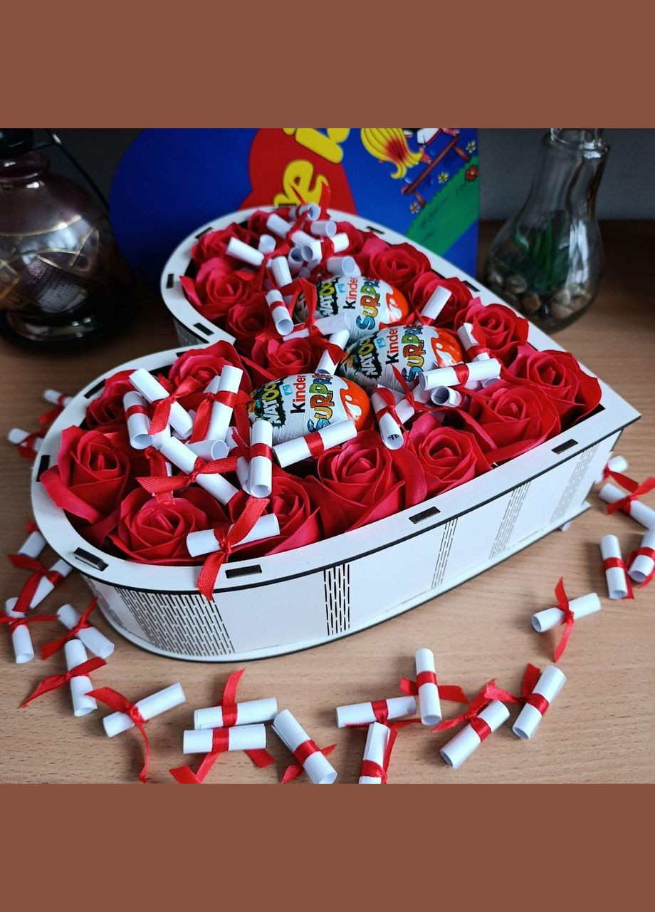 Подарочный бокс сердце с киндерами и розами для девушки (ar172) No Brand (317775923)