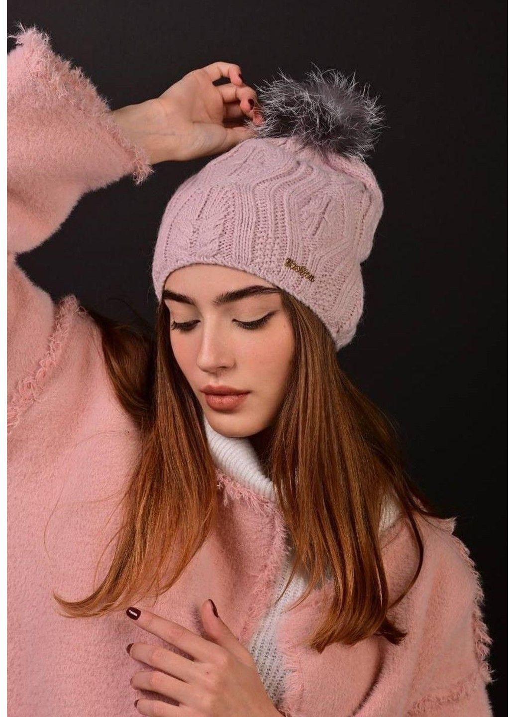 Шапка жіноча Fashion на флісі з бомпоном візерунок пудрова Fancy (306442595)