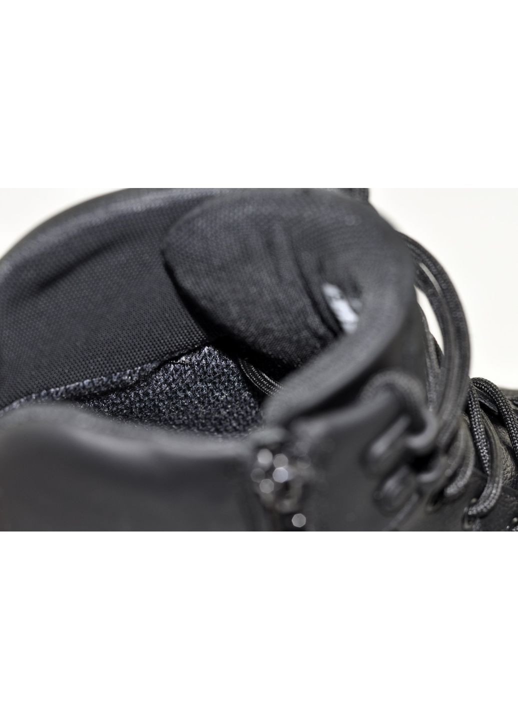 Черные зимние кожаные термо ботинки Bumer