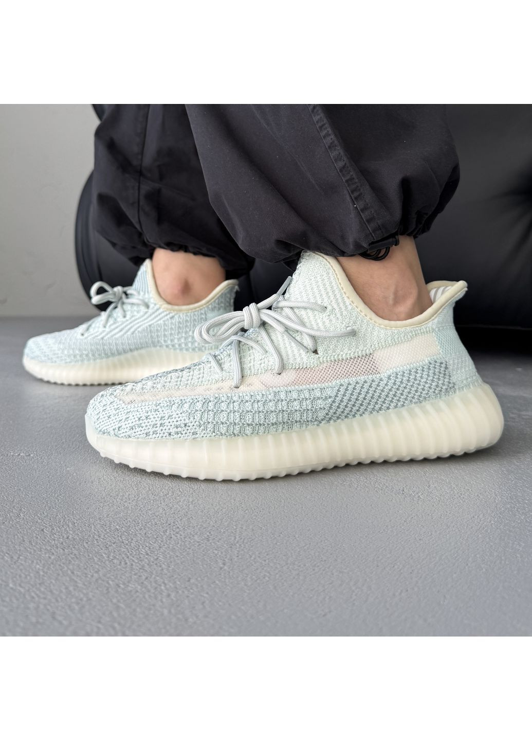 Белые демисезонные кроссовки мужские и женские adidas Yeezy 350 V2, Cloud White | Адідас Ізі 350