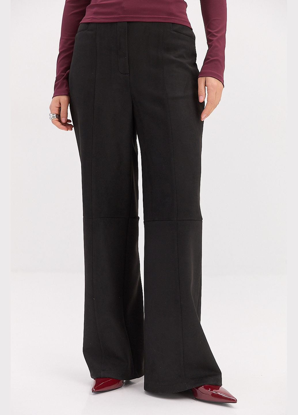 Замшевые женские брюки черные с декоративными швами Arjen (314901626)