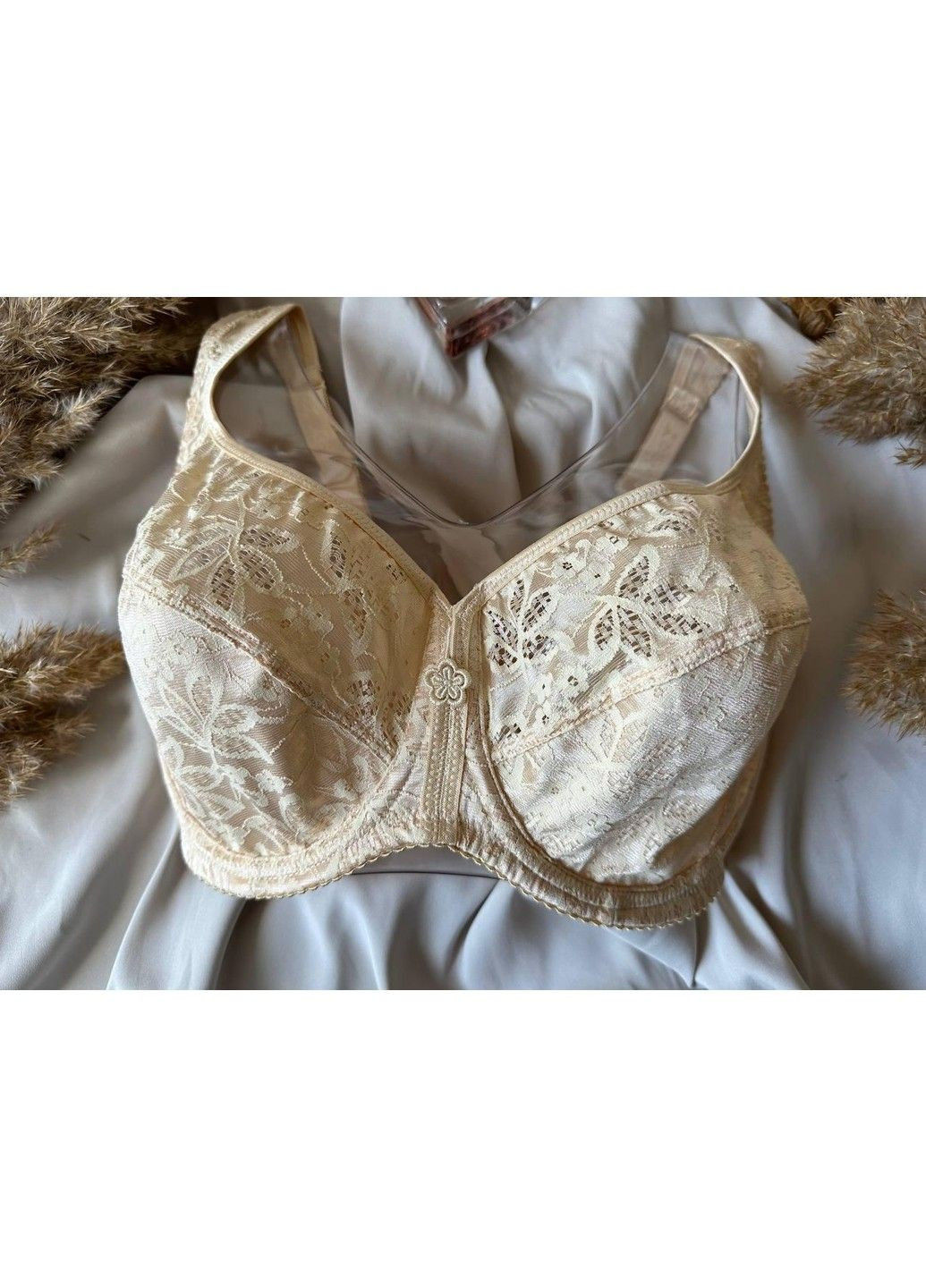 Бежевый бежевый бюстгальтер больших размеров на чашку h Lanny Mode