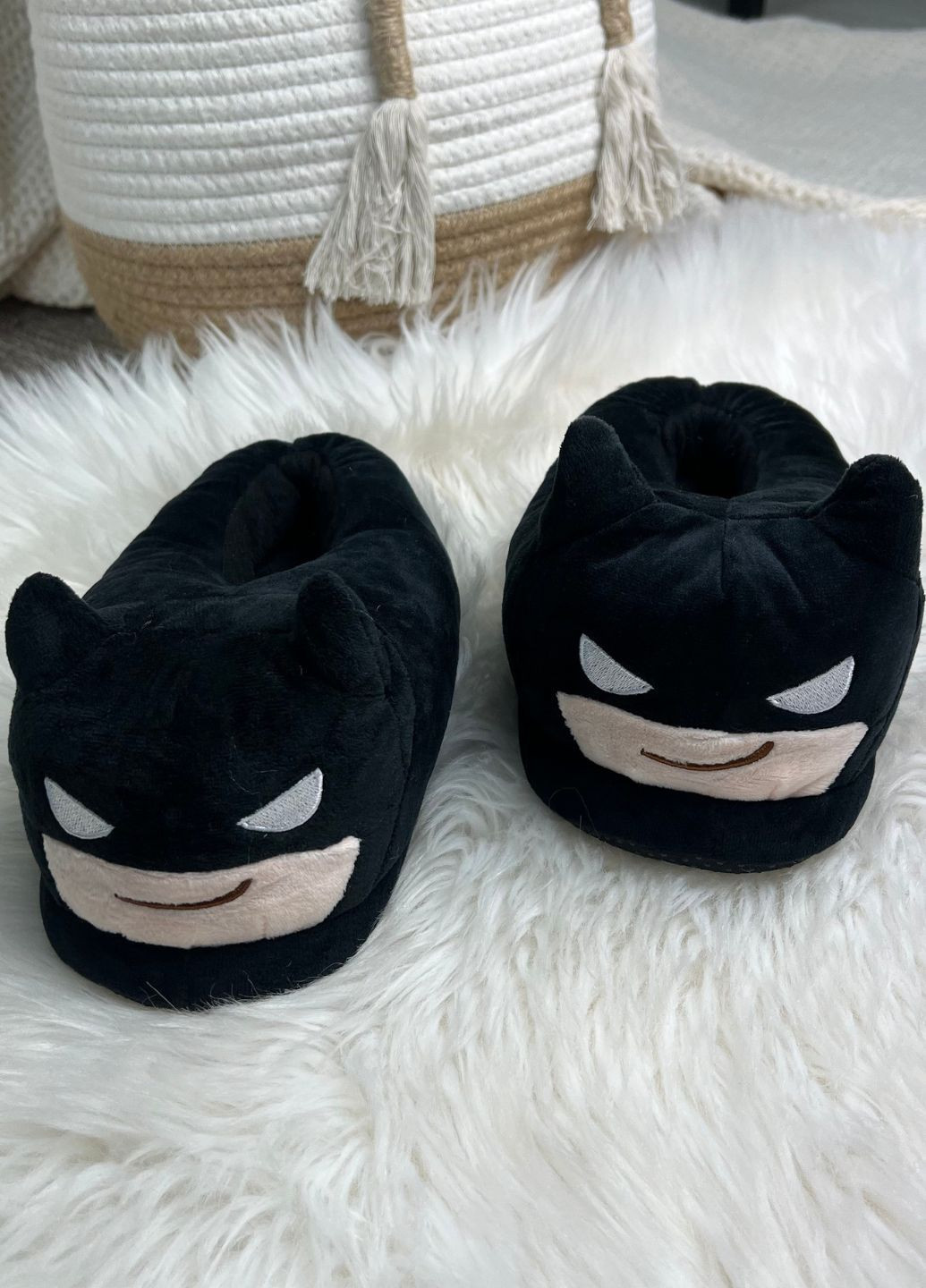 Черные детские тапочки игрушки с героем бэтмен плюшевые антискользящая подошва My Kigu