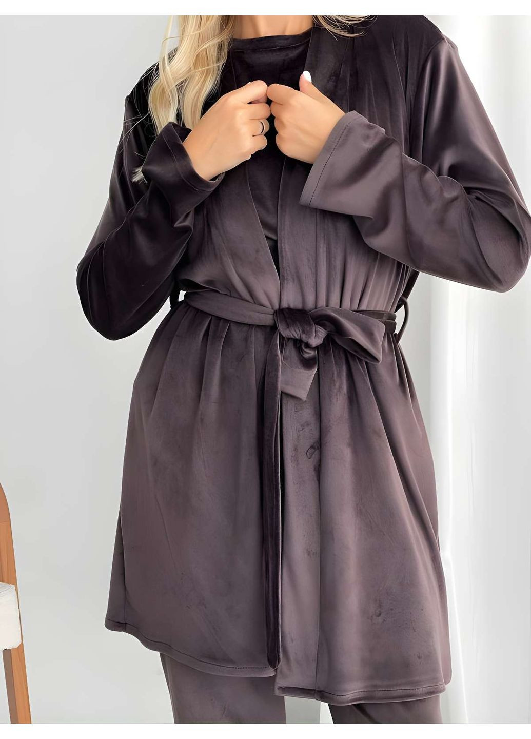 Коричневая зимняя женская велюровая пижама пижамный комплект тройка со штанами лавандовый сиреневый Україна