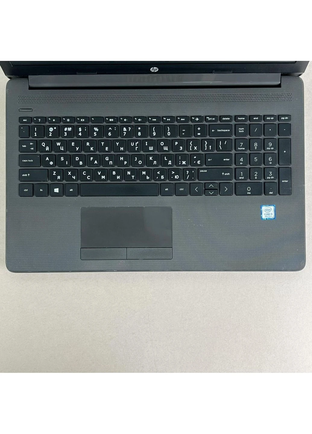 Ноутбук Б-клас HP 250 G7 / 15.6" (1366x768) TN / Intel Core i5-8265U (4 (8) ядра по 1.6 - 3.9 GHz) / 8 GB DDR4 / 256 GB SSD / Hewlett Packard (398131659)
