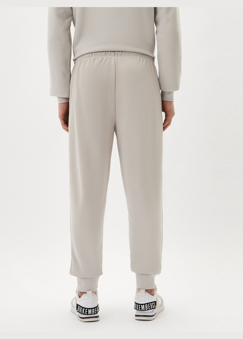 Серые брюки John Richmond