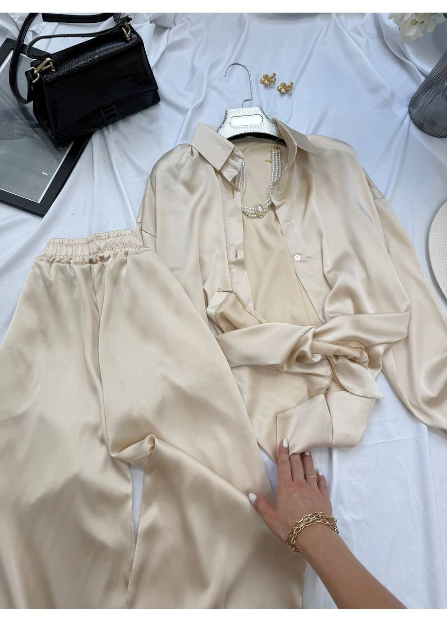 Жіночий костюм із легкої та приємної тканини Україна (361071445)