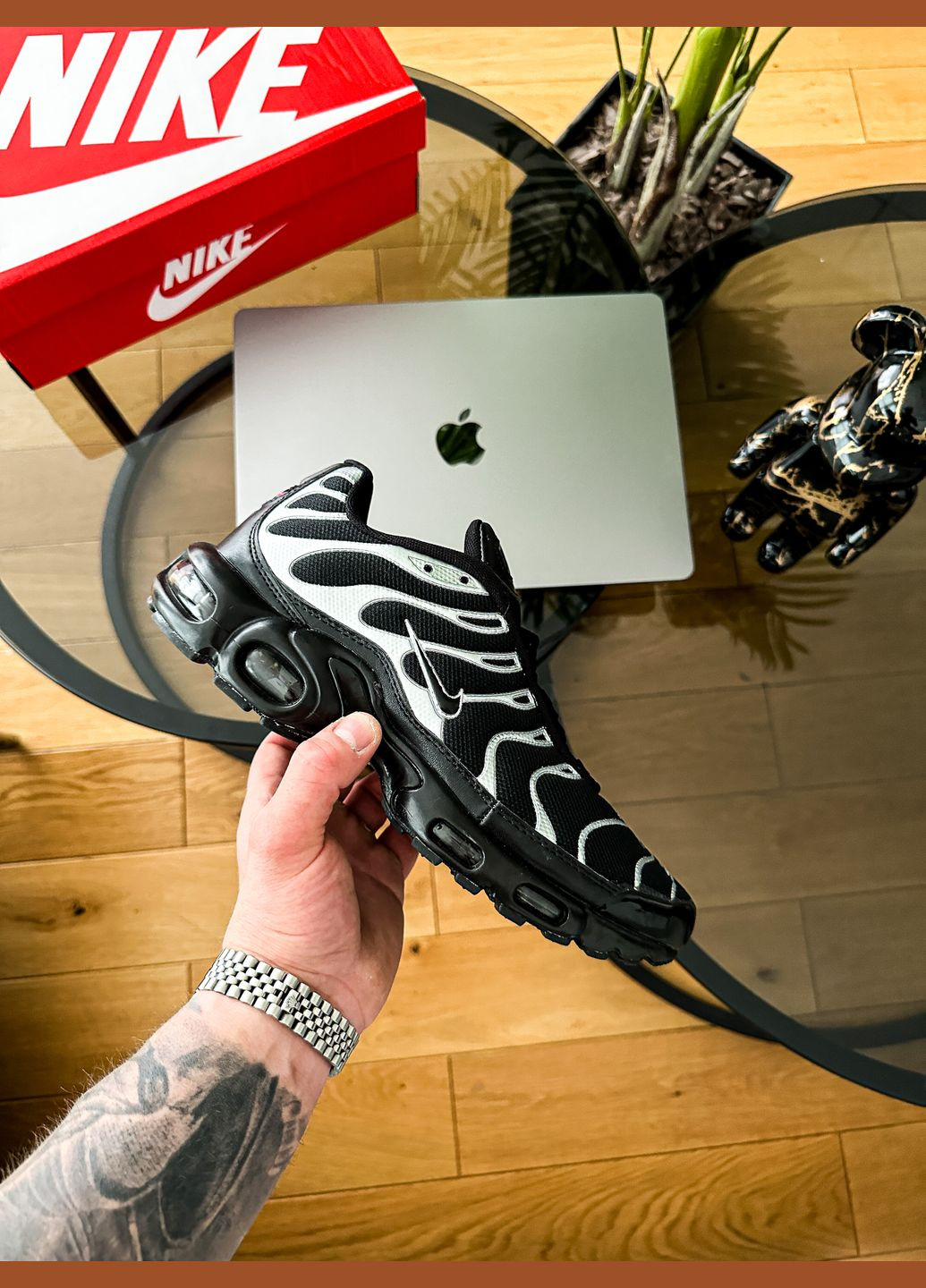 Черные демисезонные кроссовки мужские nike air max plus black/metallic silver | найк аир макс плюс черные No Brand