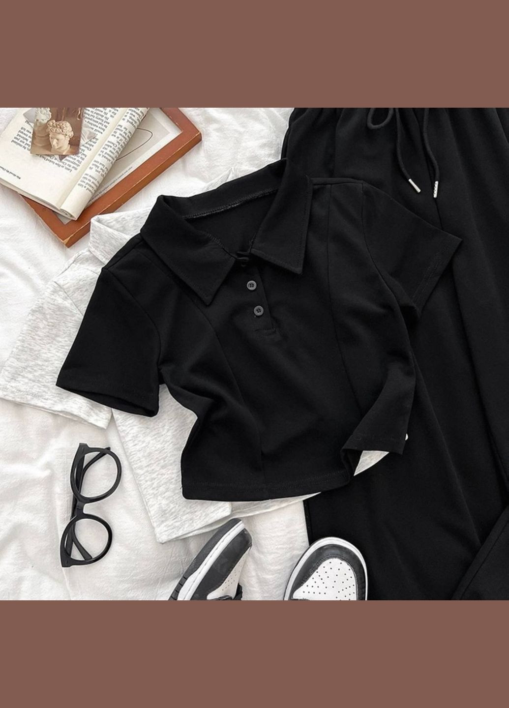 Черный демисезонный женский комплект по футболке и брюкам. Avanti