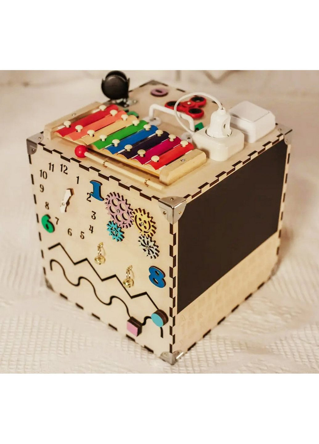 Розвиваюча іграшка Бізікуб 30х30х30 см No Brand (289367048)