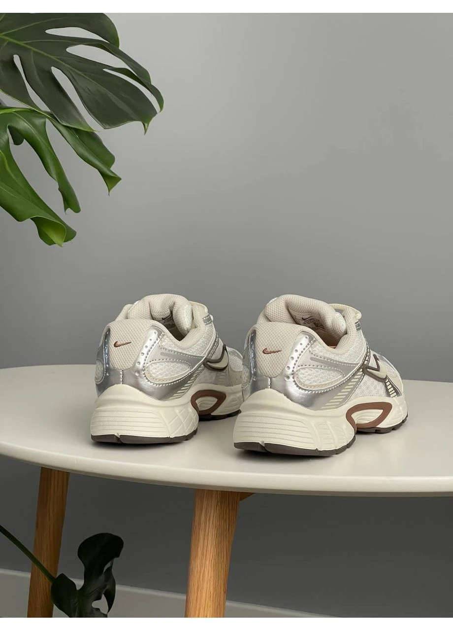 Белые демисезонные кроссовки мужские и женские nike v5 rnr white silver brown | найк в5 рнр белые No Brand