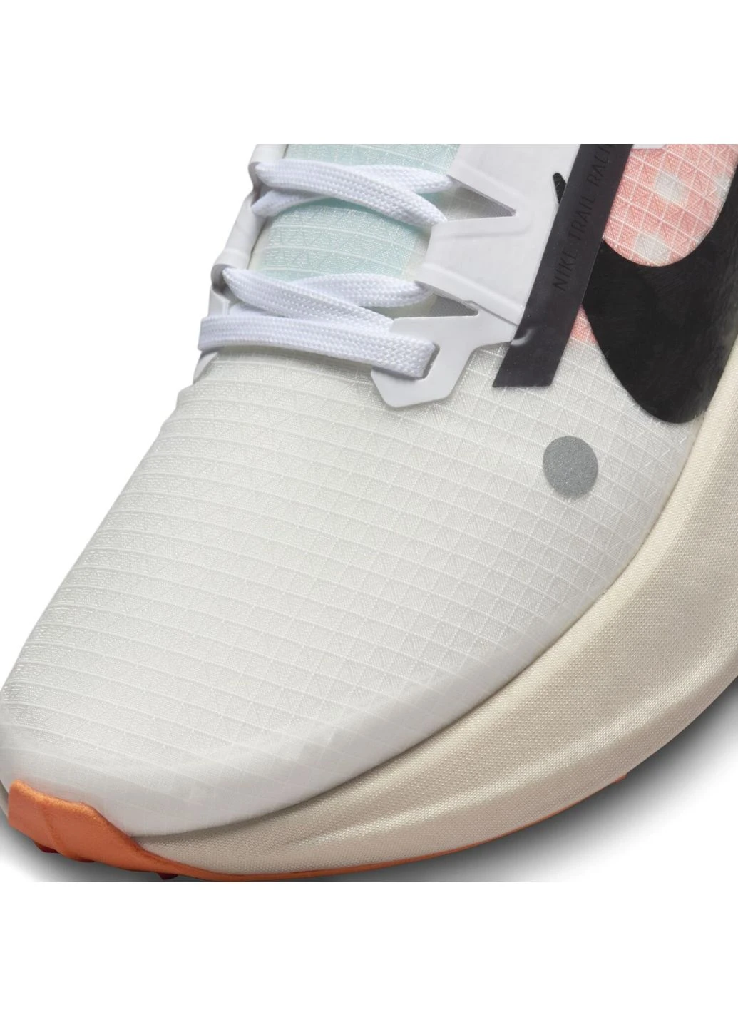 Белые кроссовки для трейлраннинга zoomx ultrafly trail белые dx1978-100 Nike