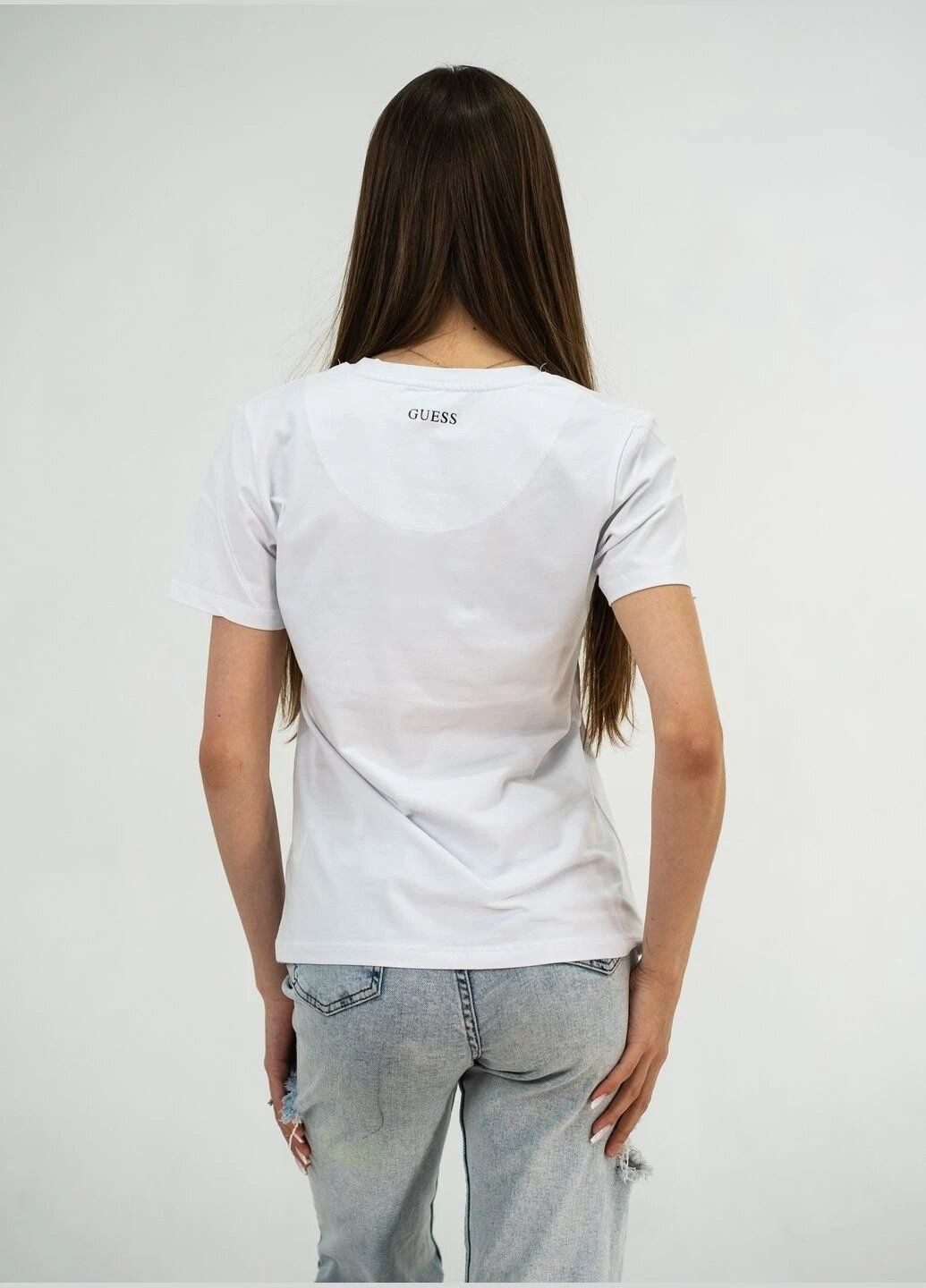 Белая летняя футболка женская летняя с рисунком с коротким рукавом Guess