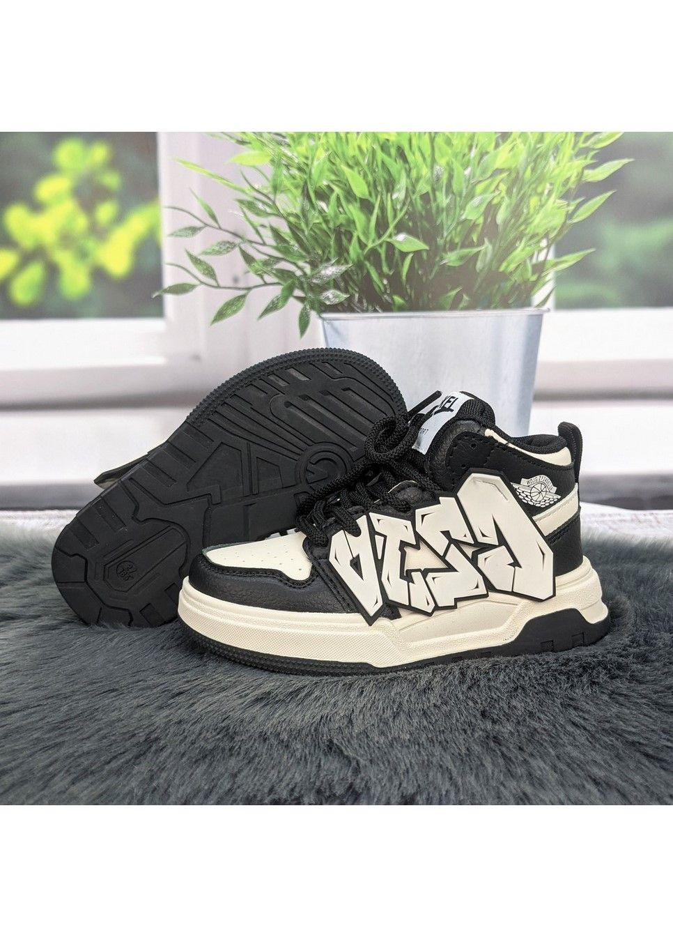 Чорно-білі осінні кросівки дитячі Kimboo