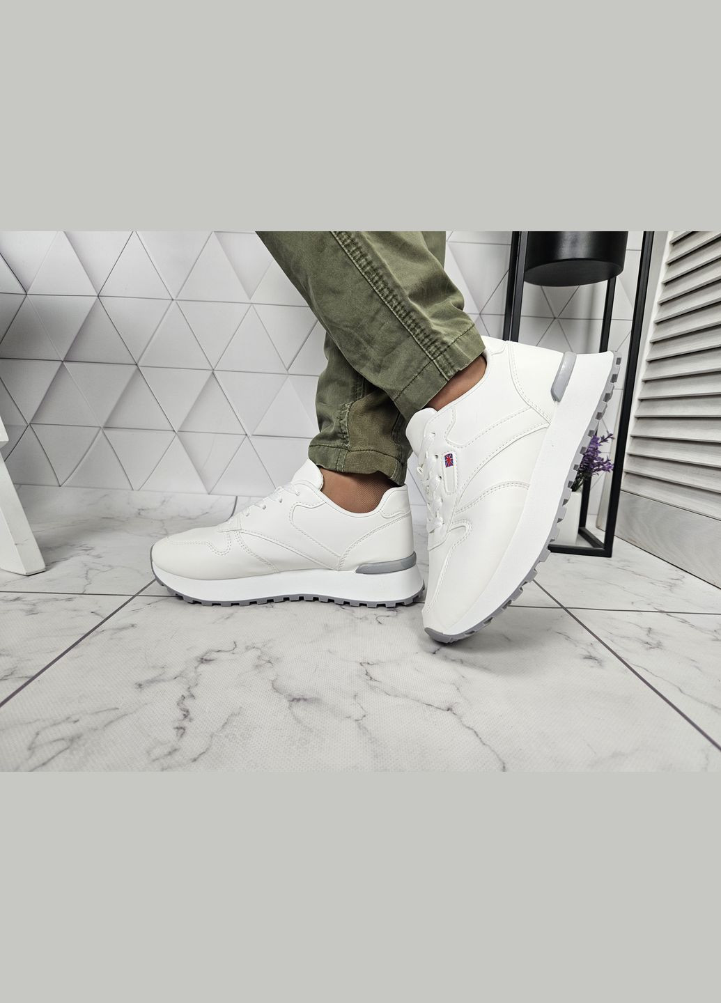 Кроссовки белые на тракторной подошве классика No Brand белые (322650759)