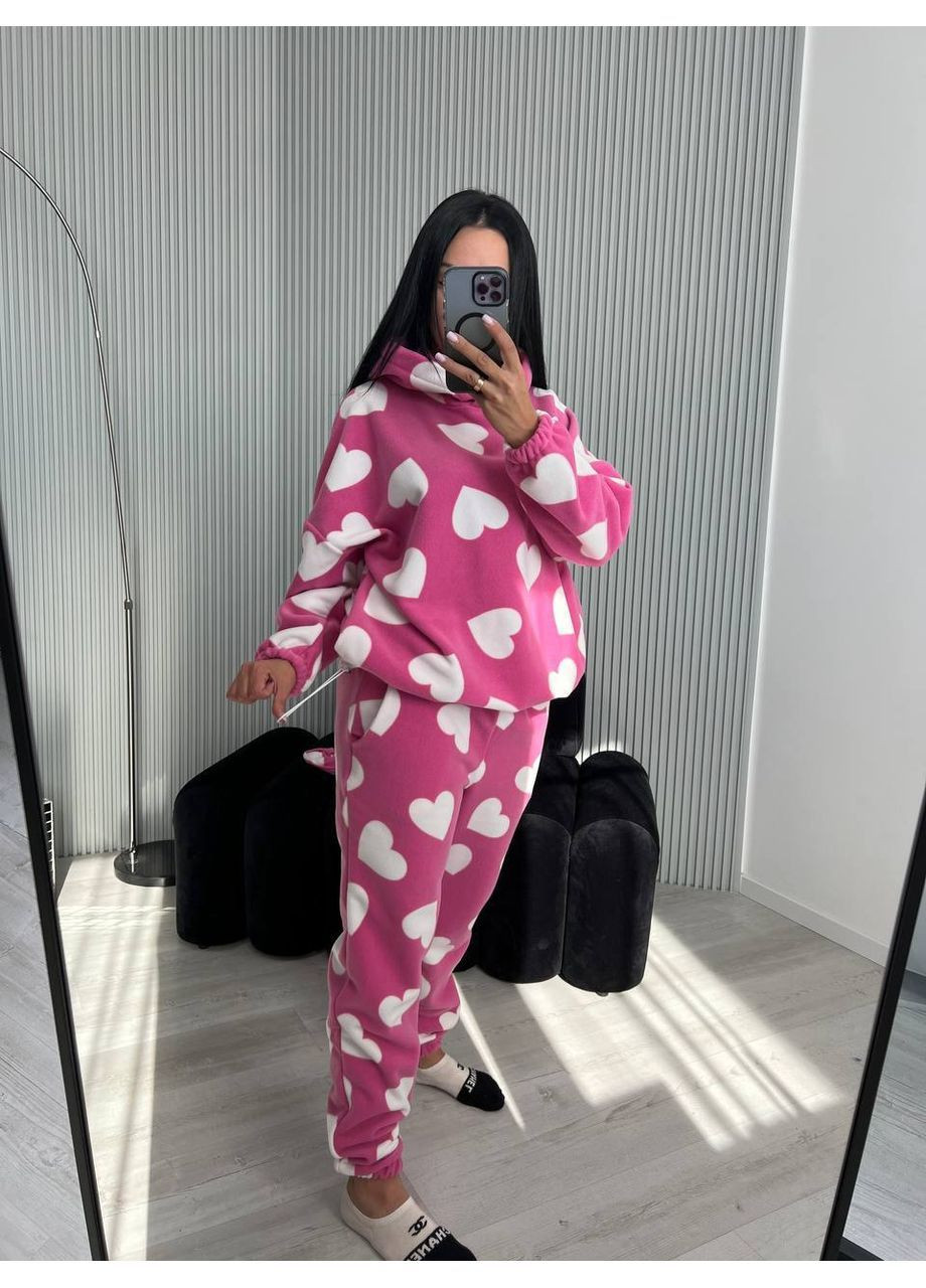 Розовая очень теплая пижамка/ домашний костюм женский в сердечках No Brand